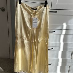 Zara Yellow Satin Skirt Brand New With Tags Size L Yellow Satin Skirt, Aline Midi Skirt, Jean Midi Skirt, Everyday Skirts, Belted Mini Skirt, Blue Jean Skirt, Maxi Lace Skirt, Ribbed Skirt, Yellow Satin