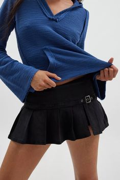 BDG Shaina Belted Denim Micro Mini Skort | Urban Outfitters Mini Pleated Skirt Outfit, Skort Denim, 2000s Denim, Pleated Skirt Outfit, Pleats Skirt, Mini Pleated Skirt, Box Pleat Skirt, Micro Mini Skirt, Micro Mini