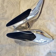 Sexy Topshop Pumps! Never Worn, Chrome-Finish, 3-1/2" Block Heels. Very Narrow Toe, Deep V Throat. Topshop. Modern 4-inch Kitten Heels For Party, Spring Metallic Low Heel Shoes, Trendy Fitted Kitten Heels For Formal Occasions, Trendy Fitted Kitten Heels For Formal Events, Trendy Fitted Formal Kitten Heels, Spring Metallic Heels With 4-inch Heel, Silver Kitten Heels With 4-inch Heel, Silver Fitted High Heel Court Shoes, Silver Fitted Low Heel Heels