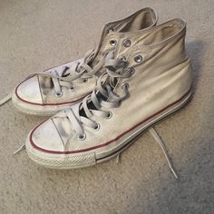 White Converse Aesthetic, 90s Sneakers, Converse Vintage, 80s Shoes, Chloe Walsh, Dr Shoes, Digital Closet, White Converse, Women's Converse