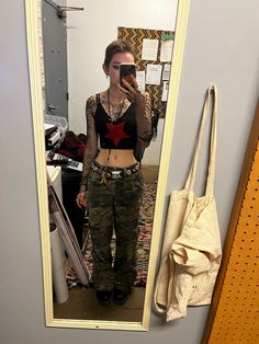 #punk #goth #grunge #ootd #outfits #alternativegirl #alt 2005 Alternative Fashion, Grunge Punk Outfits 90s, Distressed Outfit Grunge, 200s Grunge Outfits, Country Punk Outfits, Punk Outfits 90s, Post Hardcore Outfit, Grunge Concert Outfit Ideas, Punk Pop Outfits