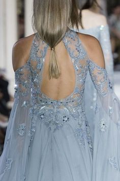 Gala Dresses Elegant, 2018 Runway, Woman Suit Fashion, Runway Dresses, Pretty Prom Dresses, Zuhair Murad, Gala Dresses, Prom Dresses With Sleeves, Runway Pictures