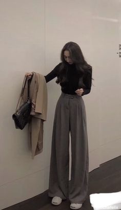 Gentlewoman Style Outfits, Japanese Clothing Style Women, Minimalist Outfit Women, Fancy Suits, T Shirt And Pants, Korean Outfit Street Styles, Korean Casual Outfits, School Looks, Looks Street Style