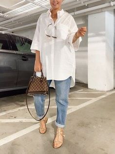 Stylish Outfits For Women Over 50, Over 60 Fashion, Loose Shirt, Elegante Casual, 60 Fashion, Casual Work Outfits, Fashion Mode, Outfit Casual, Casual Blouse