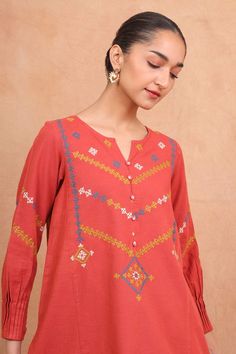 Kutch Work Designs, Churidar Designs, Kutch Work, Dress Embroidery, Casual Wear Dress, Hand Work Embroidery, Indian Embroidery, Indian Designer, Hand Work