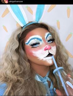 Evil Bunny Makeup, Bunny Eyeliner, Simple Easter Makeup, Bunny Makeup Aesthetic, Easter Makeup Ideas, White Rabbit Makeup, Easter Makeup Looks, Bunny Halloween Makeup, Makeup Looks Simple