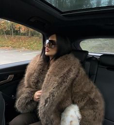 Fur Coat Outfits, Winter Fits, Coat Outfits, Outfit Inspo Fall, Looks Style, Instagram Foto, Brown Fashion, Winter Fashion Outfits, Fashion Killa