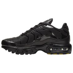 Bull Graphic, Sneakers Nike Air Max, European Shoes, Club Fits, Light Weight Shoes, Nike Air Max Plus, Air Max Plus, Boys Nike, Preschool Kids