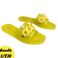 Soda Yellow Jelly Chain Link Strap Slides Flats Sandals Size 10 Nwot Perfect For Summer Or Spring Relatable Tags Beachwear Swimming Pool Resortwear 80’s Retro Yellow Jelly, Soda Shoes, Flats Sandals, Summer Colors, Resort Wear, Flat Sandals, Swimming Pool, Chain Link, Jelly