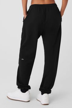 Cool down, warm up — the choice is yours with the Chill Sweatpant. Designed with ultra-soft, breathable French terry and a non-fuzzy, anti-cling interior, this lightweight bottom is made to hang or make moves. Classic cuffed bottoms, external drawcords and side-zippered pockets make this an everyday essential to wear on repeat. Soft, lightweight everyday sweatpant For working out and wearing out Designed & uniquely fit for every size Wear-tested by our in-house team for the perfect fit Womens Onesie, The Choice Is Yours, Black Sweatpants, Tank Top Bras, Womens Capris, Tank Top Long Sleeve, On Repeat, Bra Women, Long Sleeve Crop Top