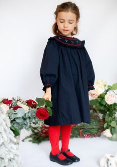 SIZE GUIDE : If you are hesitating between two sizes, we recommend going up one size (3M : newborn to 3 months ; 6M : 3 to 6 months ; 12M : 6 to 12 months ...) The perfect casual Christmas Eve dress to wear every day during the season French elegant handmade 3/4 bishop navy dress with a ruffled smocked collar. (variant Christmas Eve Dress, Antoinette Dress, Navy Christmas, Girls Smocked Dresses, Girls Holiday Dresses, Navy Blue Print, Smocked Dresses, Red Details, Blue Tartan