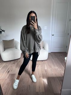 Leggings Sweatshirt Outfit, Leggings Outfit Midsize, Midsize Leggings Outfit, Casual Leggings Outfit Winter, Midsize Athleisure, Athletic Work Outfit, Athleisure Outfits Leggings, Leggings And Sweatshirt Outfit, Shoes With Leggings