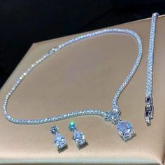 When life gives you special occasions, you have to wear Swarovski! 💎 This set should be part of your collection, and wear it every time you want to look and feel like the special lady that you are! 😍 Make an amazing purchase now! #uniquefashionewelryboutique #finejewelry #jewelry #diamonds #jewelryaddict