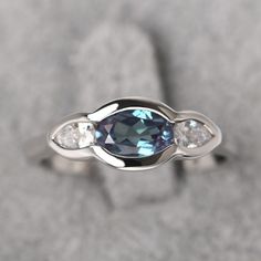 Jewerly Rings, Sparkly Rings, Green Sapphire Engagement Ring, June Birthstone Ring, Alexandrite Engagement Ring, Alexandrite Ring, Engagement Rings Bridal Sets, Sterling Silver Engagement Rings, Cubic Zirconia Rings