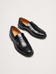 A time-honored classic, this classic loafer comes to life, ready for all seasons with a luxurious leather construction in rich tones.  Leather uppers.  Map-print leather insoles.  Slip-on styling.  Leather soles.  Made in Portugal.  Whole and half sizes. Penny Loafer, Penny Loafers, Printed Leather, Map Print, Loafers Men, All Seasons, Penny, Banana Republic, Leather Upper