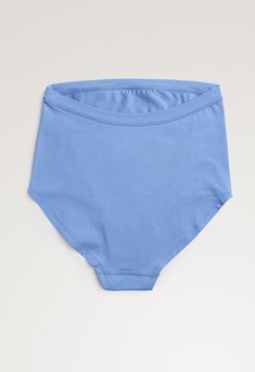 <p>Are you in search of comfortable maternity panties? Look no further! These high-waisted maternity briefs offer ample space for your growing baby bump, making them ideal for every stage of pregnancy. Crafted from soft, supple organic cotton jersey, they ensure ultimate comfort day and night. What&#39;s more, they perfectly complement the matching bra and romper, creating a cohesive and stylish maternity ensemble. Designed to remain comfortable post-pregnancy, they are particularly gentle for those who have had a caesarean section. A must-have addition to your maternity wardrobe!</p> Comfortable Fitted Blue Bottoms, Supportive Seamless Cotton Bottoms, Comfortable Moderate Coverage Briefs, Fitted Cotton Bottoms With Moderate Coverage, Blue Fitted Seamless Boxer Briefs, Blue Fitted Full Coverage Bottoms, Blue Full Coverage Bottoms, Blue Seamless Fitted Boxer Briefs, Summer Cotton Bottoms With Full Coverage