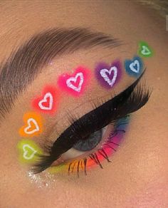 Makeup Ideas Colorful Creative, Celebrity Shifting, Crazy Eyeshadow Looks, Hippie Makeup, Teknik Makeup, Halloweenský Makeup, Parade Ideas, Drag Make-up, Indie Makeup