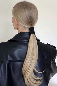 low ponytails, low tails, ponytails hair extensions Hairstyles Trending, Cabello Afro Natural, Hairstyle Examples, Classy Hairstyles, French Braid Hairstyles, Pelo Afro, Ribbon Hairstyle, Hairdos For Curly Hair, Work Hairstyles