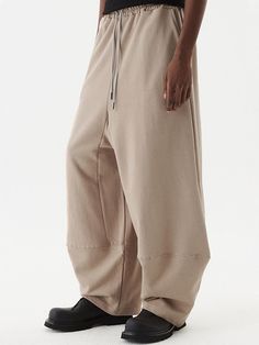 It is a comfy and stylish wide baggy fit sweatpant. The sweatpant has narrow hem and vertical seam on the bottom. Made of cotton and polyester blend fabric, the sweatpant is soft and comfy.- Elastic band waist- Drawstring on the waist- Side pockets- Basic, sporty Baggy Sweatpants, Baggy Fits, Elastic Band, Wrinkles, Sweatpants, Mint, Mens Outfits, Elastic, Band