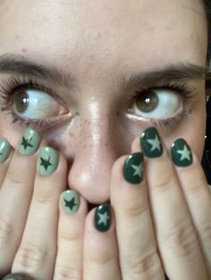 Green Nail Inspo Short Nails, Green Nail Inspiration Short, Green Nail With Design, Easy Nail Art Stars, Fun Easy Nail Art, Nail Green Ideas, Gel Nail Designs Stars, Cavetown Inspired Nails, Trippy Short Nails