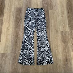 Brand New Flare Zebra Pants Zip On The Side Super Cute And Flattering, Unfortunately Too Large For Me At The Waist :( Zebra Print Pants, Purple Zebra Pants, Zebra Flare Pants, Zebra Pants, Zebra Pant, Shein Pants, Pants Color, Flare Pants, Boot Cut