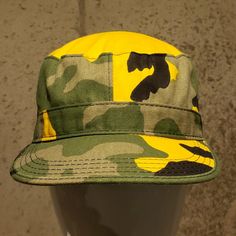 Black Yellow And Gray Sizes Casual Camouflage Flat Cap, Yellow Curved Brim Hat For Streetwear, Casual Yellow Hat For Streetwear, Yellow Retro Hat For Outdoor, Retro Yellow Hats For Outdoor, Retro Yellow Outdoor Hat, Retro Yellow Hat For Outdoor, Yellow Cotton Outdoor Hat, Yellow Cotton Hat For Outdoor