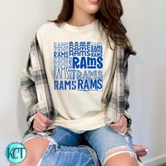 School Shirt Designs Spirit Wear Trendy, Spiritwear Designs, Spirit Wear Designs, School Swag, Cute Tees, Spirit Shirts