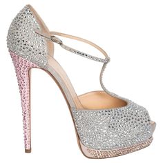 COLOR: Sliver and pink MATERIAL: Leather, suede and crystal SIZE: 40 EU / 9 US HEEL HEIGHT: 150 mm (6 inches) PLATFORM HEIGHT: 40 mm (1.5 inches) COMES WITH: Dust bag Made in Italy Vintage Shoes, Giuseppe Zanotti, Bag Making, 6 Inches, Wedding Shoe, Open Toe, Heel Height, High Heels, Fashion Accessories