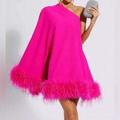 Gorgeous Fuchsia One Shoulder Cape Dress With Ostrich Feather Trim - Brand Nwt - Price Is Firm! This Is Brand New From My Boutique. No Sleeve, Cape Style. Advise Wearing Strapless Bodycon Dress Or Romper Underneath. Two Size Medium Glitter Wedding Dress, Ostrich Feather Trim, One Sleeve Dress, Bandage Midi Dress, Feather Trim, Estilo Chic, Pink Feathers, Feather Dress, Cape Dress