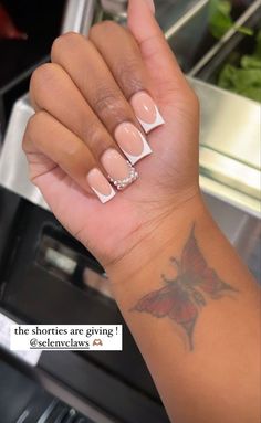 Nail Ideas For Graduation Short, Drippy Nails, Dog Mommy, Duck Nails, Exotic Nails