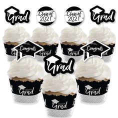 graduation cupcake toppers with black and white frosting