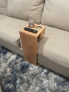 Cup Holder For Couch, Couch Drink Holder Diy, Wooden Couch Cup Holder, Side Table For Sectional Couch, Couch Drink Holder, Diy Cup Holder For Couch, Sofa Cup Holder, Couch Tables Slide Under, Under Couch Table