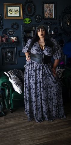 Goth Plus Size Buying Guide – Stygian Siryn Plus Size Witch Fashion, 90s Whimsigoth Outfits, Plus Size Witchy Outfits, Goth Outfits Plus Size, Womens Fall Clothing, Plus Size Goth Fashion, Dark Boho Fashion, Whimsigoth Outfits, Dark Mori Fashion