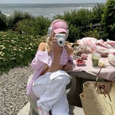 Flower Picking Outfit, Life In The Dreamhouse Barbie, Summer Pink Aesthetic, Casual Brunch Outfit Spring, Spring Brunch Outfit, Summer Outfits Girly, Dreamhouse Barbie, Casual Brunch Outfit, Brunch Outfit Spring