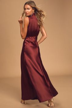 High Neck Sleeveless, Silk Gown, Satin Maxi, Satin Maxi Dress, Dresses Shoes, Komplette Outfits, Classic Elegance, Guest Dresses