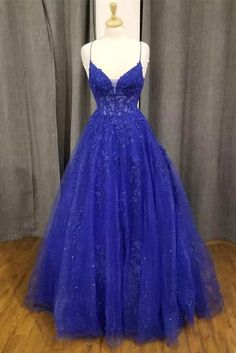 Royal Blue V Neck Prom Dress, Tull Prom Dresses, Prom Dresses 2023 Uk, Ball Gown Dresses Royal Blue, Royal Blue Fluffy Prom Dresses, Royal Blue Prom Dress Ball Gown, Royal Blue Sweet 16 Dresses Long, Royal Blue Prom Dress Corset Top, Royal Blue Prom Dress Poofy