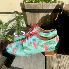 Nwot Flamingo Print Wingtip Saddle Shoes. Never Worn Sz 7 Super Cute! Smoke Free Pet Free Home Casual Pink Lace-up Heels, Casual Low-top Summer Heels, Flamingo Shoes, Wingtip Shoes, Saddle Shoes, Flamingo Print, Shoes Color, Shoes Women, Flat Shoes Women