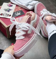 Pretty Sneakers, Rare Sneakers, Shoe Wishlist, Cute Nike Shoes, Cute Sneakers, Shoe Inspiration, Cute Nikes, Girly Shoes