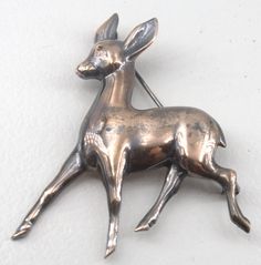 Deer Accessories, Deer Fawn, Animal Crackers, Shiny Things, Gold Pearl, Crackers, Reindeer, Brooch Pin, Silver Gold