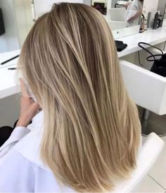 Blonde Hair Color Ideas On Brown Hair, Best Haircuts For Fine Blonde Hair, Highlights Ash Blonde Brown, Shoulder Length Blonde Hair Balayage Straight, Jenifer Aniston Hair Color, Blonde On Dark Hair All Over, Chemical Cut Hair, Light Blonde Medium Length Hair, Medium Length Haircut Highlights