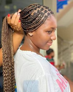 26 Knotless Braids Styles to Protect Your Hair – Svelte Magazine Flat Box Braids, Flat Cornrows, Cherry Braids, Cornrows For Girls, Plait Styles, Goddess Braids Hairstyles, Braids Styles