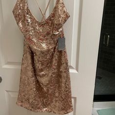 Heading To Vegas Or A Bachelorette Party? This Is The Perfect Dress For You! If Carrie Bradshaw's "Naked Dress" Had Sequin, It Would Be This! Size M, Adjustable Straps. Champagne Mini Dress For Prom Holiday, Glamorous Champagne Mini Dress For Homecoming, Champagne Backless Dress For Party Season, Champagne Dress For Homecoming And Party Season, Champagne Dress For Homecoming Party Season, Champagne Sequin Mini Dress For Night Out, Champagne Mini Sequin Dress For Night Out, Glamorous Mini Dress With Spaghetti Straps For Holiday Party, Champagne Prom Season Mini Dress