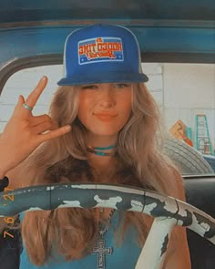 Sporty Western Outfits, Southern Girl Aesthetic, Single Vibes, Country Hairstyles, Country Best Friends, Western Hair, Aesthetic Country, Preppy Blogs