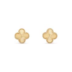 Enhance your style with our exquisite Clover Stud Diamond Earrings. Made with precision and quality, our earrings showcase the perfect blend of luxury and elegance. Crafted with the finest diamonds, they are a timeless addition to any jewelry collection. Elevate your look with these beautiful and sophisticated earrings. ADDITIONAL INFORMATION Color: Gold, Silver Stone: Cubic Zirconia Ref. 5756733 Material:- 925 Sterling Silver - 18k Gold Plated- 18k Real Gold ( contact us via instagram) Our repl Alhambra Van Cleef, Rich Mom, Vintage Clover, Gold Vans, Van Cleef And Arpels Jewelry, Van Cleef & Arpels, Van Cleef And Arpels, Luxe Jewelry, Detailed Jewelry