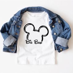 Mickey Mouse Big Brother T-Shirt Brand New - Never Worn! White Family Matching T-shirt With Mickey Mouse, Cute White Mickey Mouse Shirt, Spiderman Toddler, Big Brother Announcement Shirt, Big Brother Announcement, Pokemon Shirts, Big Brother Tshirt, Big Brother Shirt, Dinosaur Shirt