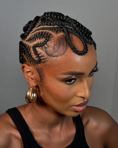 Cornrow Braids Hairstyles 2024 are ideal for Black Women who love Simple, Knotless styles. Try an Updo With Curls or Half designs for Natural Hair, or add Beads for a unique twist. African Cornrow styles with Invisible or Zigzag patterns, Small Cornrows, and Short Ideas are perfect for Ladies in 2024. Bald Braided Hairstyle, Circle Braids, Short Cornrows, Zigzag Hairstyles, Hairstyles For Diamond Face Shape, Range Accessories, Knotless Styles, Small Cornrows