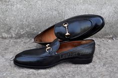 Shoes For Suits Men, Black Shoes Outfit Men, Full Black Shoes, Shoes For Suits, Black Shoes Outfit, Best Loafers, Gents Shoes, Boots Outfit Men, Loafers Dress