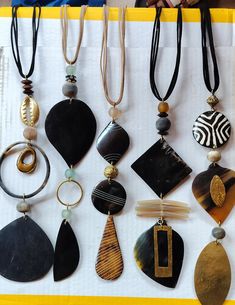 Listing price is for 5 necklace  Hand made in Kenya 🇰🇪 using horn,bone,brass and leather  Shipping through DHL Express  Wholesale prices available Grey Locs, Glass Bead Crafts Diy, Afrocentric Decor, African Inspired Jewelry, Afrocentric Jewelry, Funky Rings, African Colors, Unusual Necklace, Wholesale Necklaces