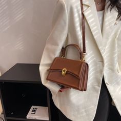 New Small PU Leather Crossbody Bags for Women 2024 Simple Totes Shoulder Bag Lady Luxury Brand Lady Luxury, Leather Crossbody Bags, Simple Tote, Handbags And Purses, Crossbody Bags For Women, Fancy Bags, Types Of Bag, Product Pictures, Brand Designer