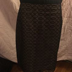 Never Worn. Such A Classy Skirt. Gold Lining Over Black Silk Embroidery. Size 10. Knee Length. Formal Black Lace Bottoms, Black Lace Skirt For Night Out, Chic Black Lace Skirt, Black Stretch Lace Skirt, Black Lace Lined Skirt, Black Lace Stretch Skirt, Black Lace Knee-length Skirt, Classy Skirts, Gold Line